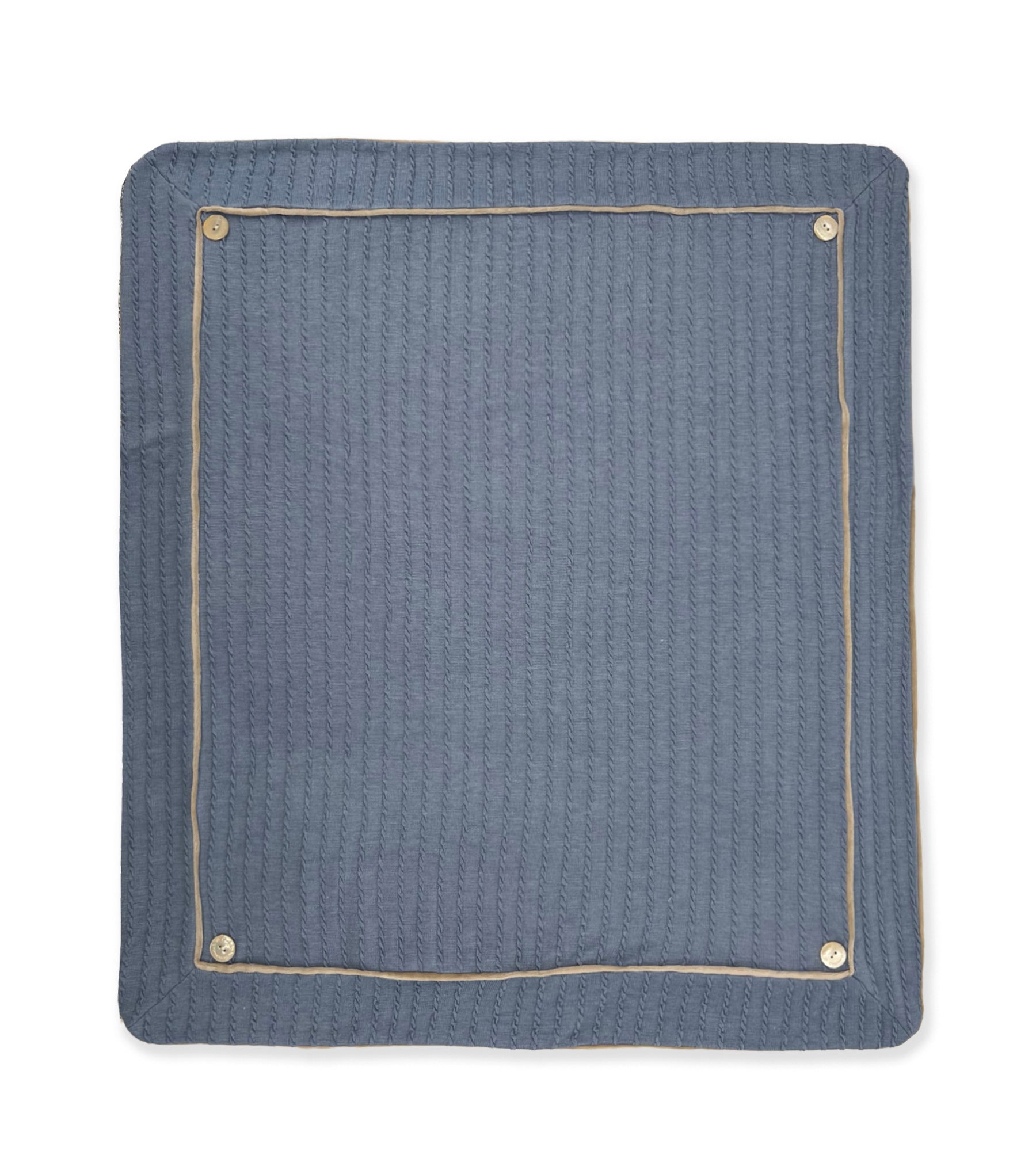 BLUE BLANKET WITH BRAIDS