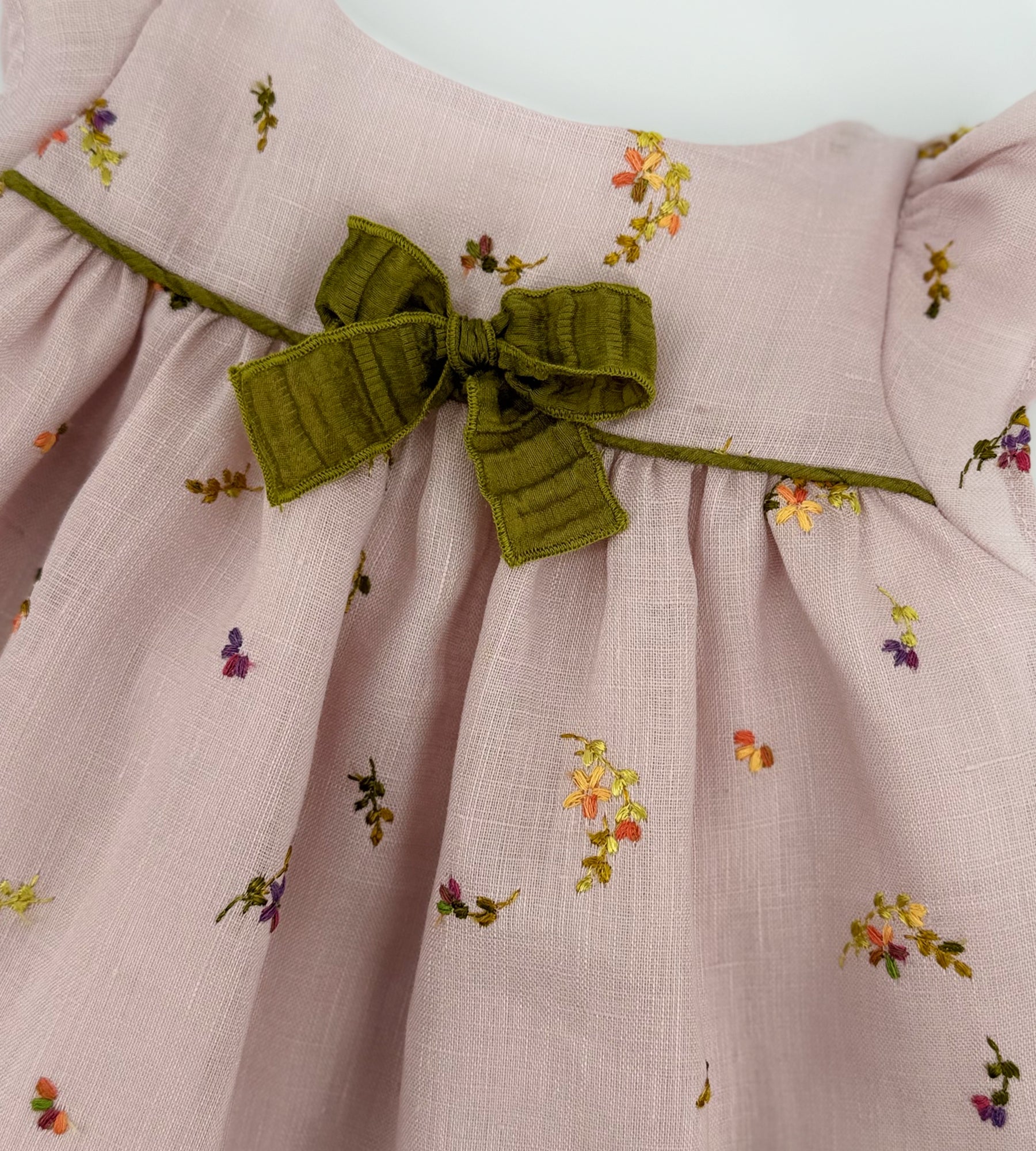 EMBROIDERED PINK SET